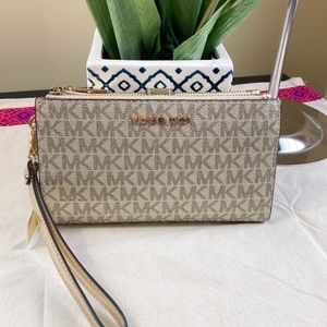 Michael Kors Jet Set Travel Double Zip Wristlet